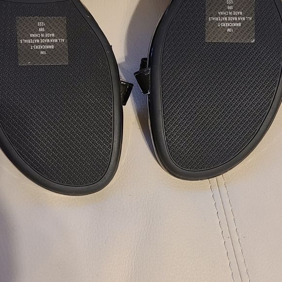 Bandolino Patent Leather Wedge Sandal - Picture 6 of 8